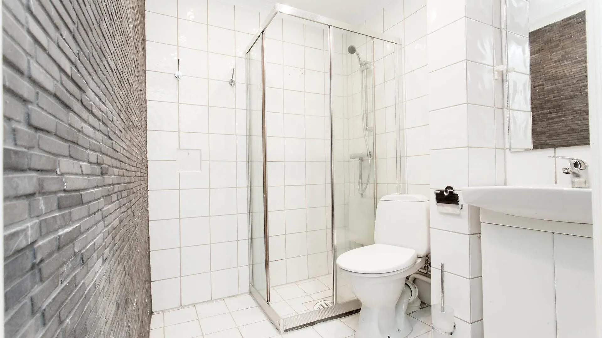 Апартаменты Apartdirect Sveavagen Стокгольм