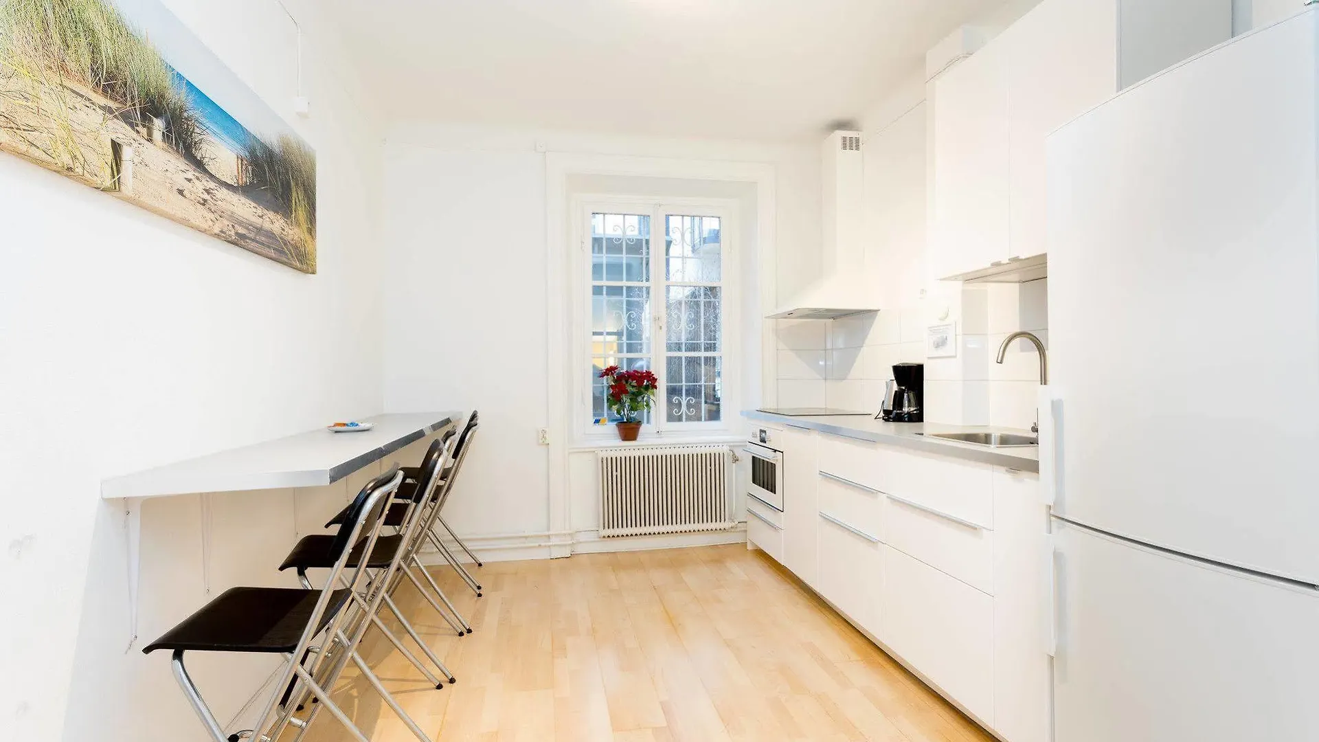 Апартаменты Apartdirect Sveavagen Стокгольм